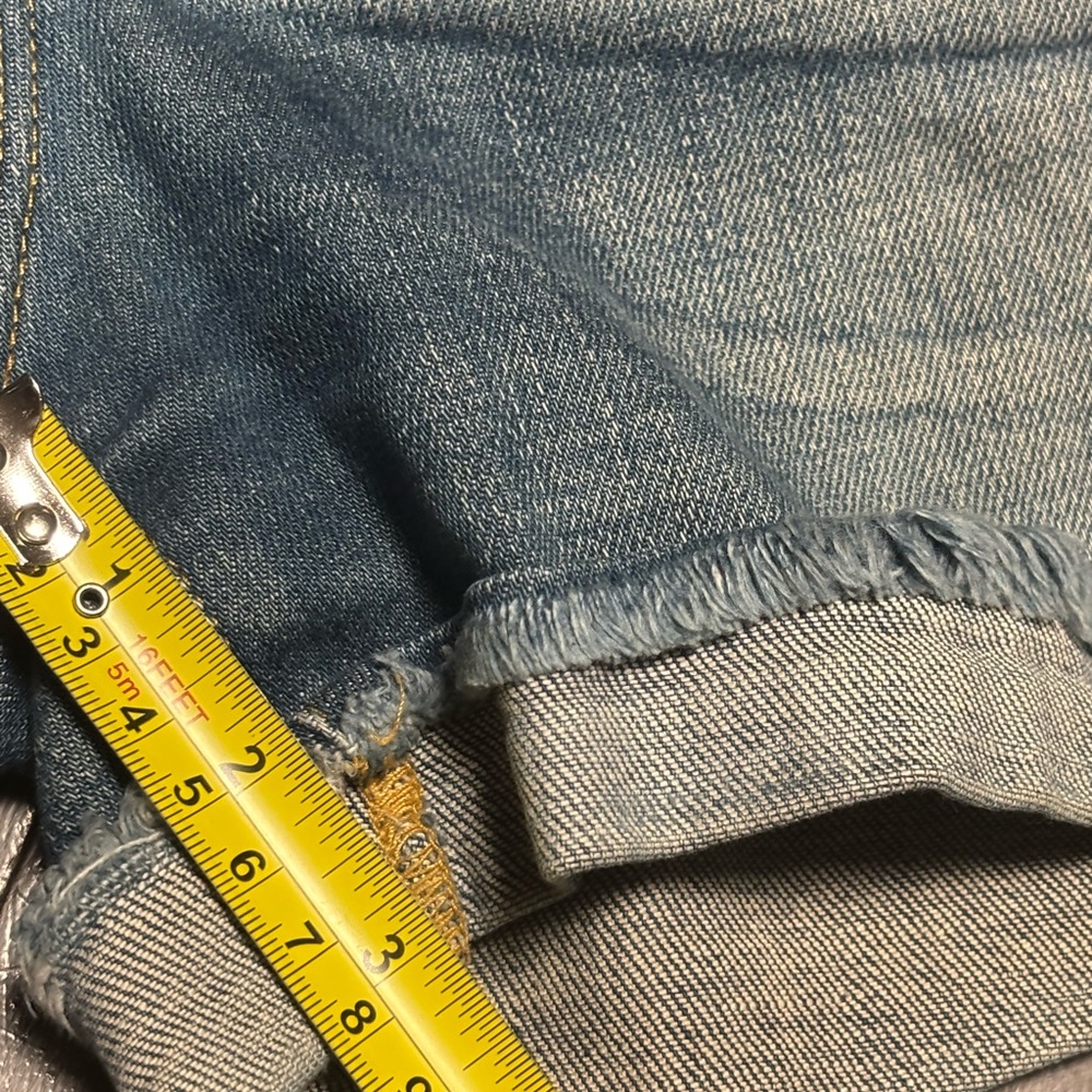 FRAME Le Cutoff Short Women’s Size 28 Denim Shorts Raw Hem Distressed Blue - Picture 5 of 9